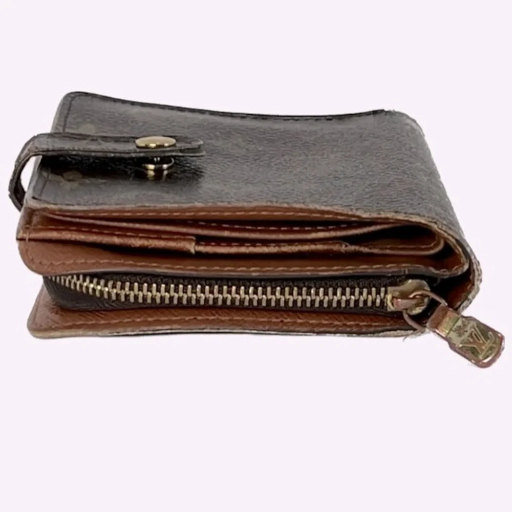 Louis Vuitton Monogram Compact Zippy Wallet - Picture 14 of 16